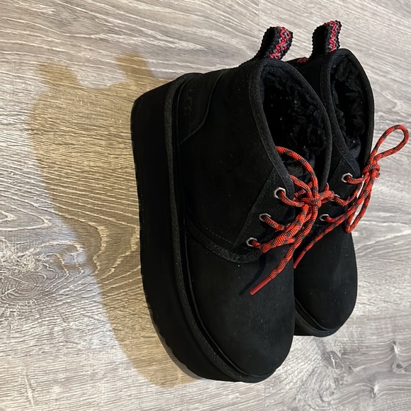 Ugg boots - Picture 2 of 4